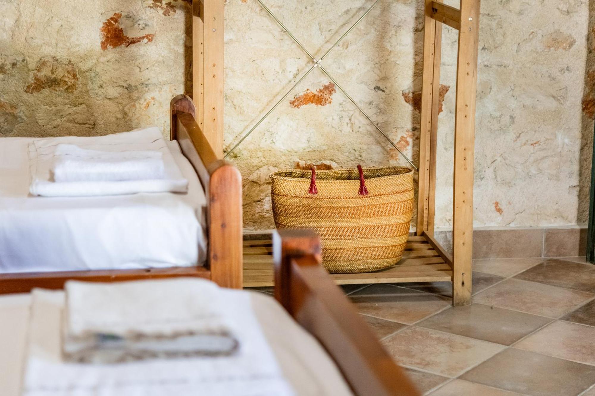 Orama Stone Apartments - Authentic Hospitality In A Historical Location, By Zantewize 客房 照片
