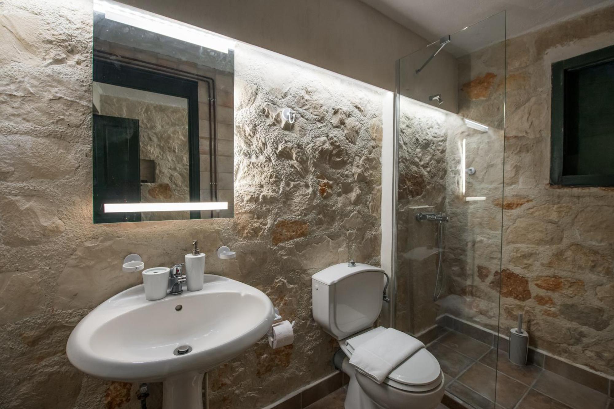 Orama Stone Apartments - Authentic Hospitality In A Historical Location, By Zantewize 客房 照片