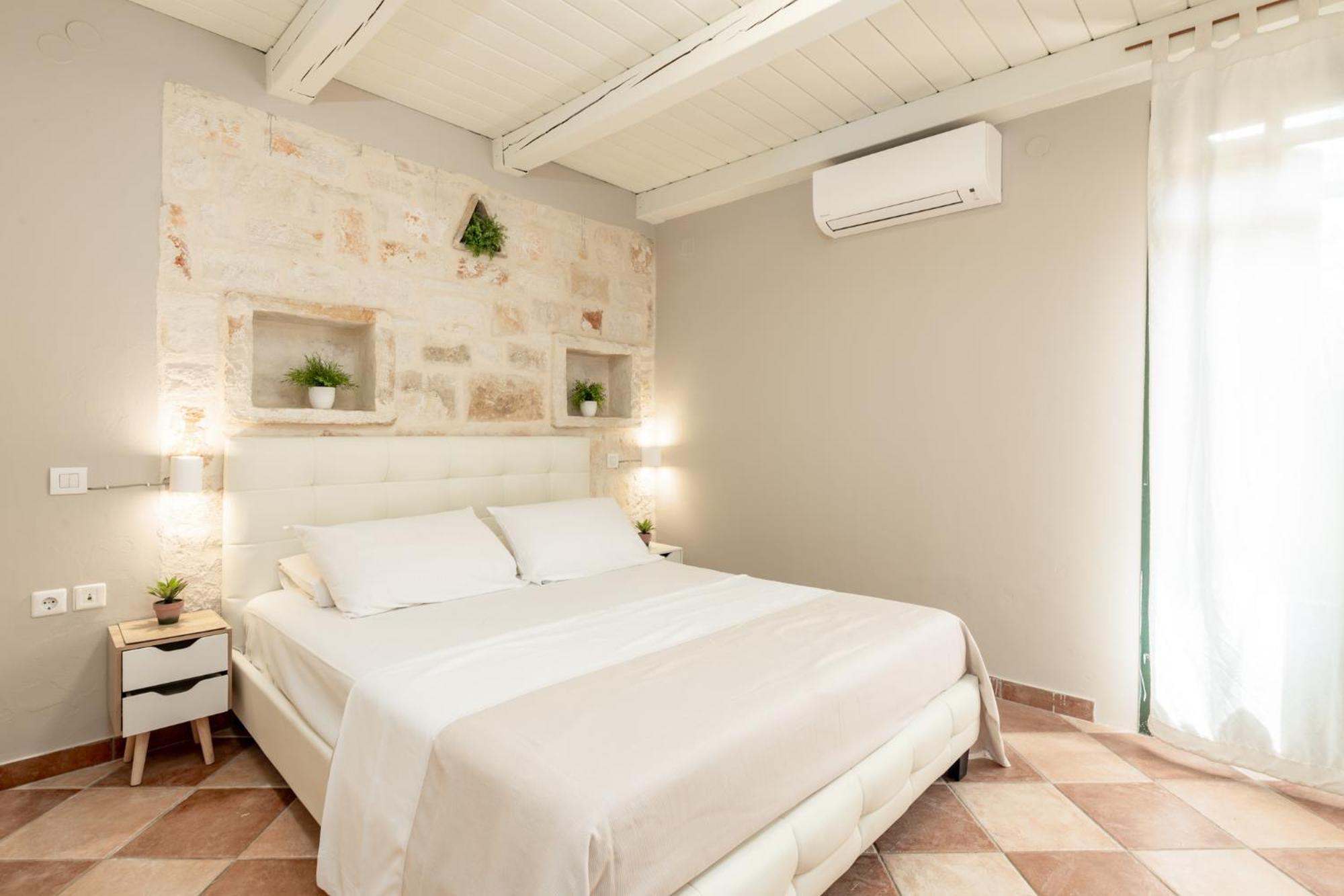 Orama Stone Apartments - Authentic Hospitality In A Historical Location, By Zantewize 客房 照片
